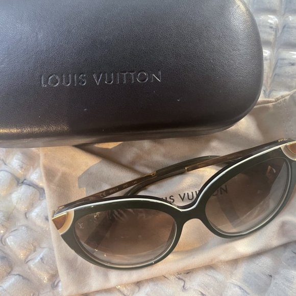 Louis Vuitton Green/Brown Gradient Z0779W Cat Eye Sunglasses Louis Vuitton